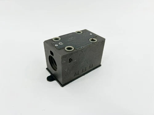 Nova v¨¢lvula de controle direcional Denison 4D01 3112 0101 B1G0Q E8