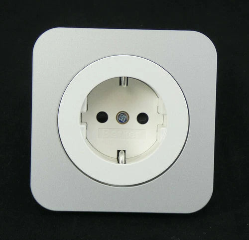 Berker Serie R.1 Steckdose 24764 mit Rahmen Alu/polarwei? 24975
