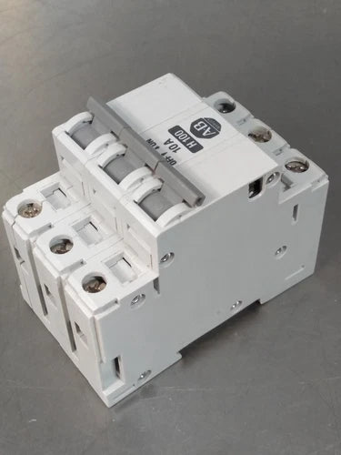 Allen Bradley 1492-CB3F300-N SerB 30A Circuit Breaker                   Loc4E31