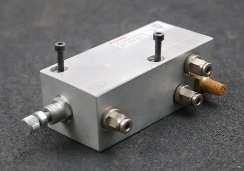 REXROTH Verz?gerungsventil MNR: 0820215003 pmax: 10bar gebraucht