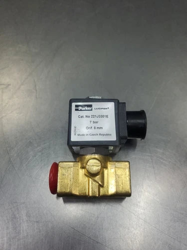 Parker 221J3301E Solenoid Valve, 7 Bar 8mm.                                6D-13
