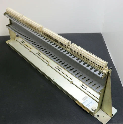 GOULD MODICON I/O Geh?use Housing B240-000 PLC Rack for 4 units - gebraucht