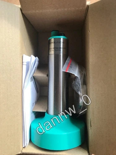 New In Box Pepperl+Fuchs P+F UC6000-30GM-IUR2-V15 Ultrasonic Sensor Free ship