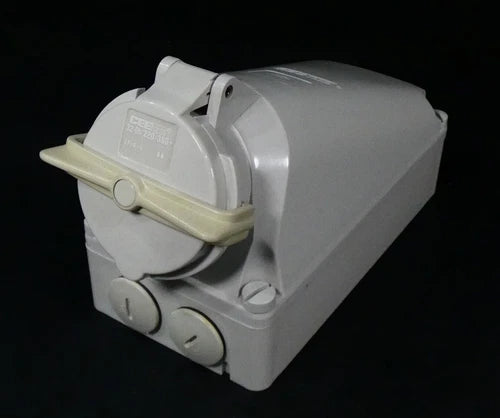 CEEform Wandsteckdose 32-6h | 220/380 ~ | 5 polig | Grundfl?che 120x225 mm