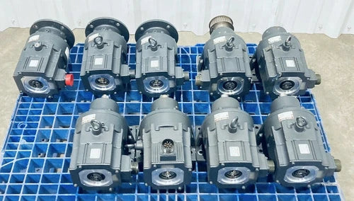 LOT OF MITSUBISHI HC-SFS52G1H/G1 AC SERVO MOTOR W/ SUMITOMO CYCLO-DRIVE GEAR BOX