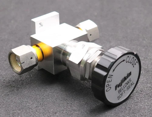 FUJIKIN INCORPORATED Bellows Soft-Seal Ventil VCR 1/2'' gebraucht