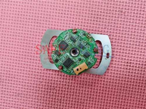 One Yaskawa UTSIH-B17CK Encoder for SGMGH-44ACA61 Used