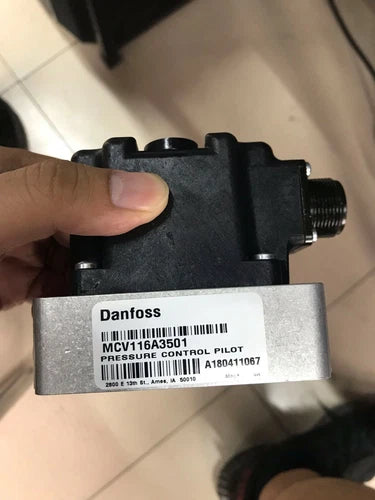 1PC New DANFOSS MCV116A3501 Brand Control Valve