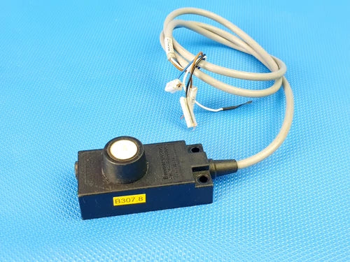 Baumer UNDK 30P1703 Ultraschallsensor Lichtschranke Sensor Inkl. MwSt