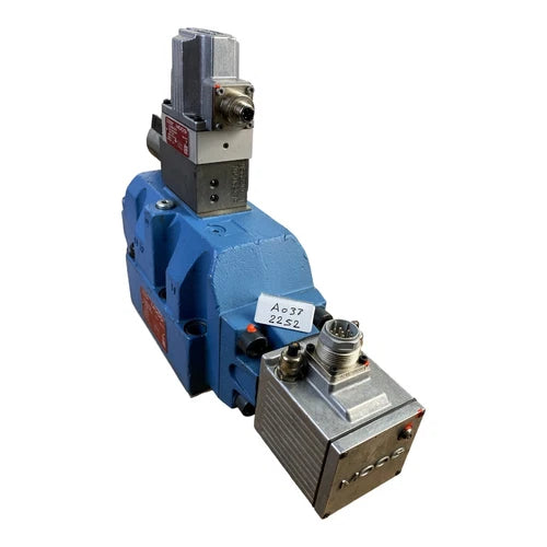 MOOG D664-4778 L05HXBX6NED2-G D061-9311 J15KOBA4HN1 Proportional Valve Used