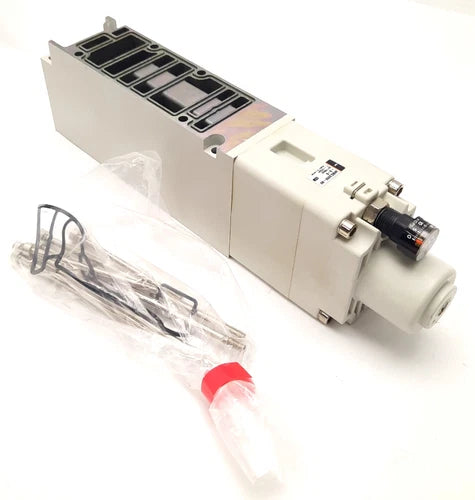 SMC ARBQ5000-N0-A-5 Interface Regulator 7 to 120 Psi, W/ 150 Psi Gauge