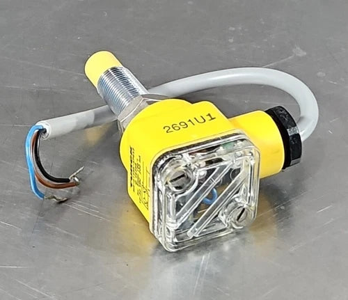 Turck NI5-G12SK-AP6X2 Inductive Prox Sensor.                           Loc5E-20