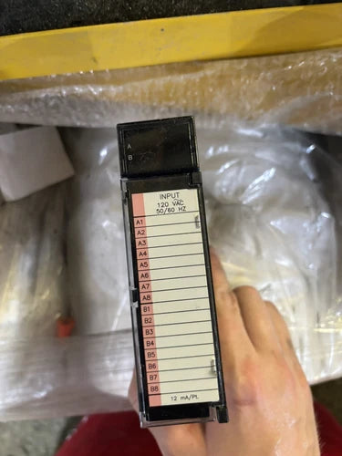 GE Fanuc PLC IC693MDL240G USED