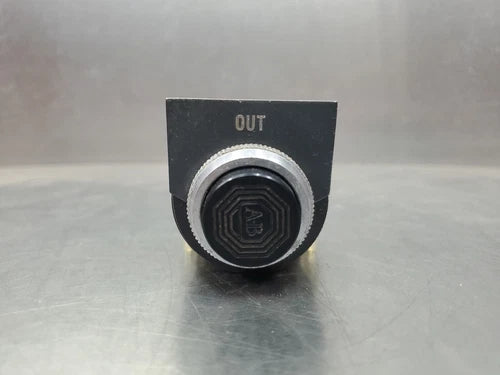 ALLEN BRADLEY 800T-B2 Ser. B Black Pushbutton Switch w/1 Contact.           4D-8