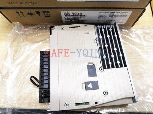 ONE Yaskawa SGDV-R90A11B SERVO DRIVE NEW