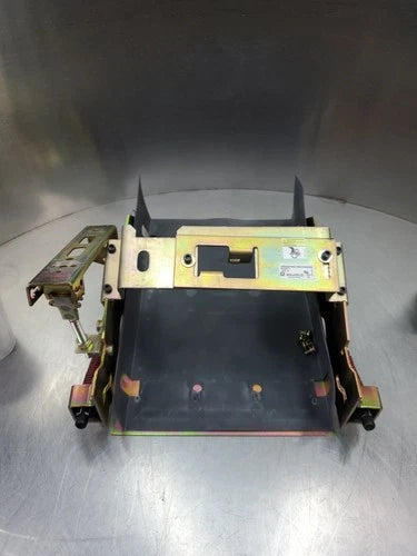 SQUARE D 9422RT1 Ser D Circuit Breaker Operating Mechanism.                4F-48