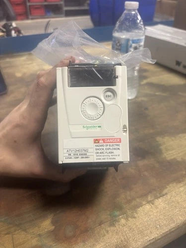 NEW NO BOX Schneider ATV12H037M2 AC Drive