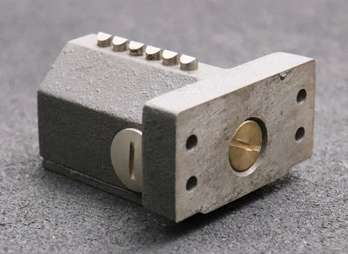 EUCHNER Reihengrenztaster GSBF 06D08-552 6 Schaltnocken gebraucht