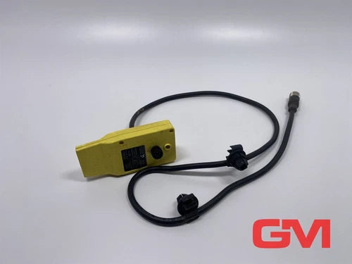 Wenglor Demag Reflextaster OPT70 reflex sensor 910 710 47 10-30VDC 910 715 47