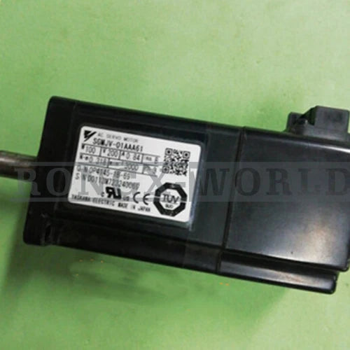 1PC Yaskawa SGMJV-01AAA61 Servo Motor Used
