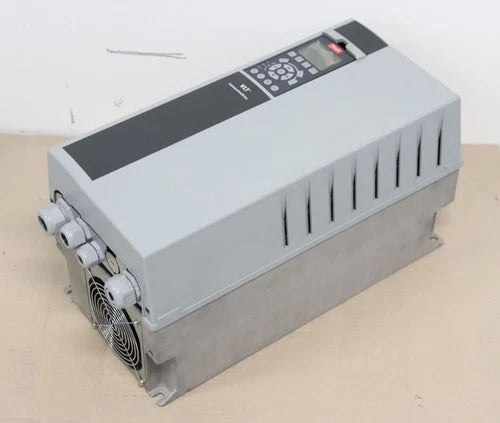 Danfoss VLT FC-302P15KT5E21H1 131B3177 15kw 400V + LCP 102 TESTED & GREAT CONDITION