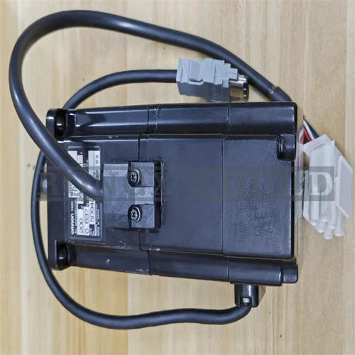 ONE Omron R88M-W20030H-B AC Servo Motor USED