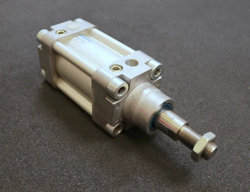 FESTO Pneumatikzylinder DNGU-50-20-PPV-A Art.Nr.158026 pmax= 12bar Kolben-? 50mm