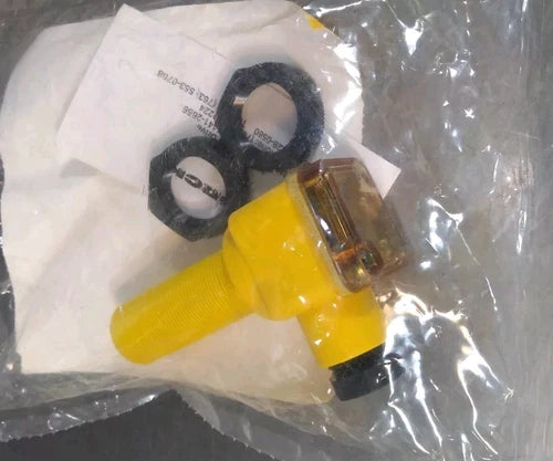 Turck NI10-P18SK-AP6X2 Sensor                                         Loc5C6