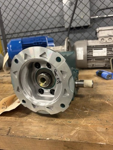 NEW NO BOX BALDOR 17Q10R56 GEAR REDUCER 10:1