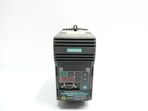 Siemens 6SE3211-4DA40 Micromaster Ac Drive 380/500v-ac 0-650hz 0-500v-ac 550w