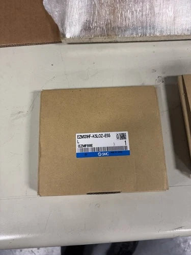 NEW SMC EZM131HF-K5LOZ-E55L Vacuum Generator