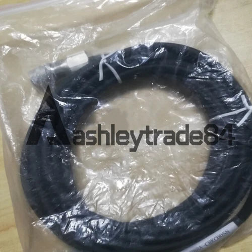 One New OMRON R88A-CRKC005N 5M