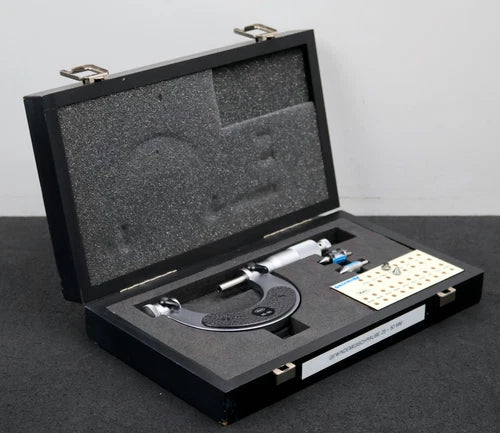 MITUTOYO Gewinde-Messschraube Art.Nr. 9906431 40Z mit Messeins?tzen