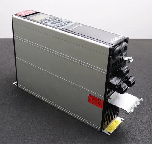 Danfoss Frequency Converter VLT 6000 HVAC VLT6004HT4B20STR3D0F00A00C0