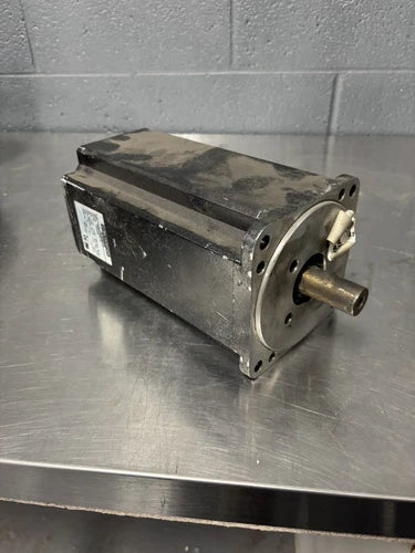 KOLLMORGEN PMA55R-10100-00 Permanent Magnet AC-Servomotor USED