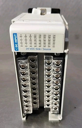 Allen Bradley 1769-IQ32 / A 24V DC CompactLogix Input Module             Loc3C29