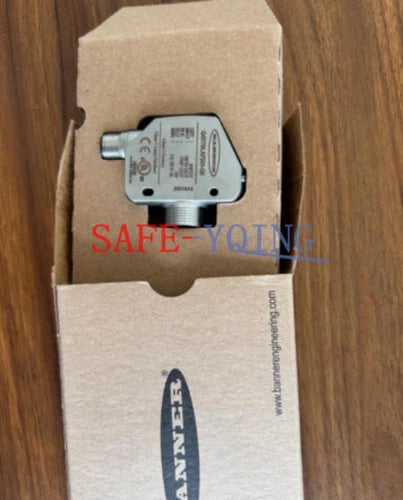 1PCS Banner Q3XTBLD150-Q8 Sensor New