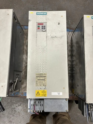SIEMENS Main Drive 6SE7023-8ED61-Z