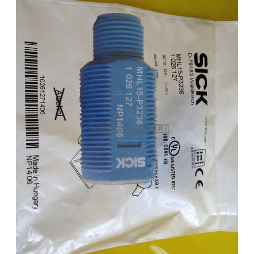 ONE NEW Sick Photoelectric Sensors MHL15-P3236 1026127