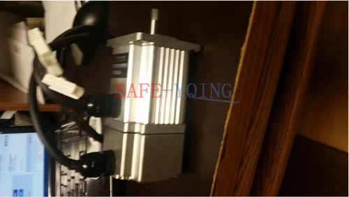 One NEW PANASONIC SERVO MOTOR AMKB100B10LAK  100V 100W 0.3N.m 3000rpm