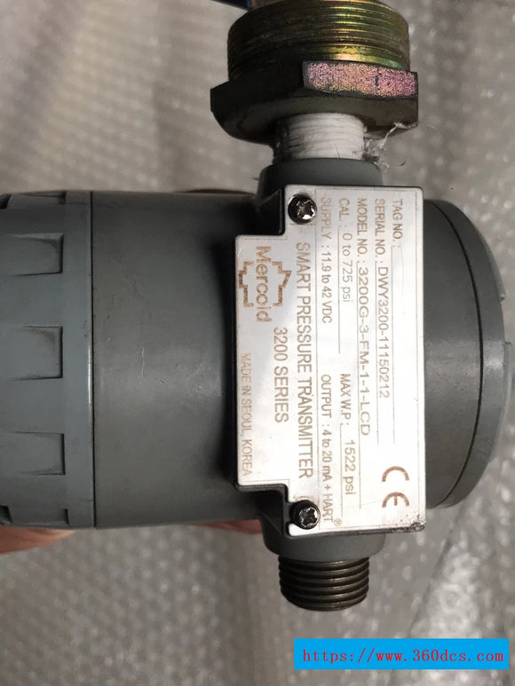 DWYER 3200G-3-FM-1-1-LCD used 3200G 3 FM 1 1 LCD