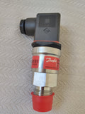 1PCS New Danfoss pressure transmitter MBS 3000 060G1413 In Box