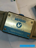 Vickers DG4S4-0133C-50 DG4S40133C50